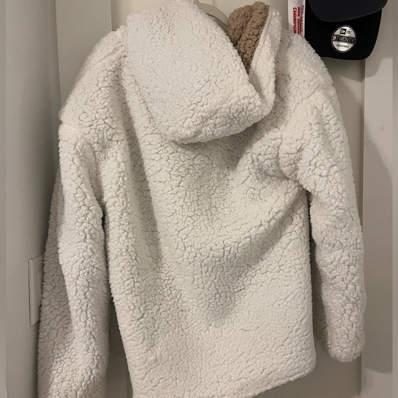 Size S Theo Reversible Teddy Coat - Picture 5 of 5